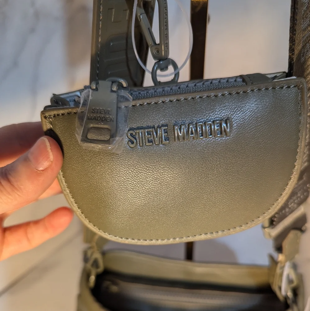 Steve Madden BZOIA Crossbody NWT